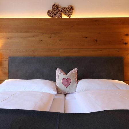 Hotel Braeu Рауріс Екстер'єр фото