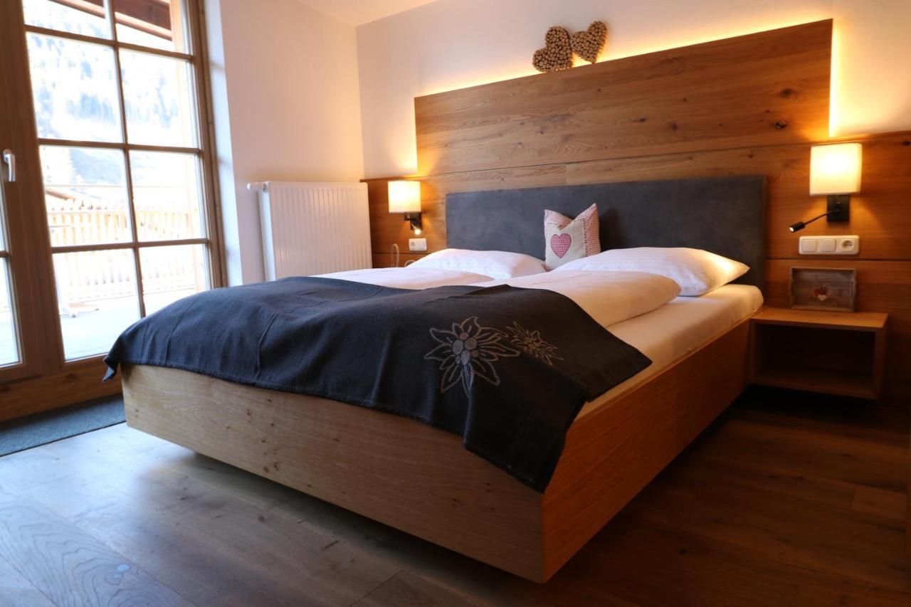 Hotel Braeu Рауріс Екстер'єр фото