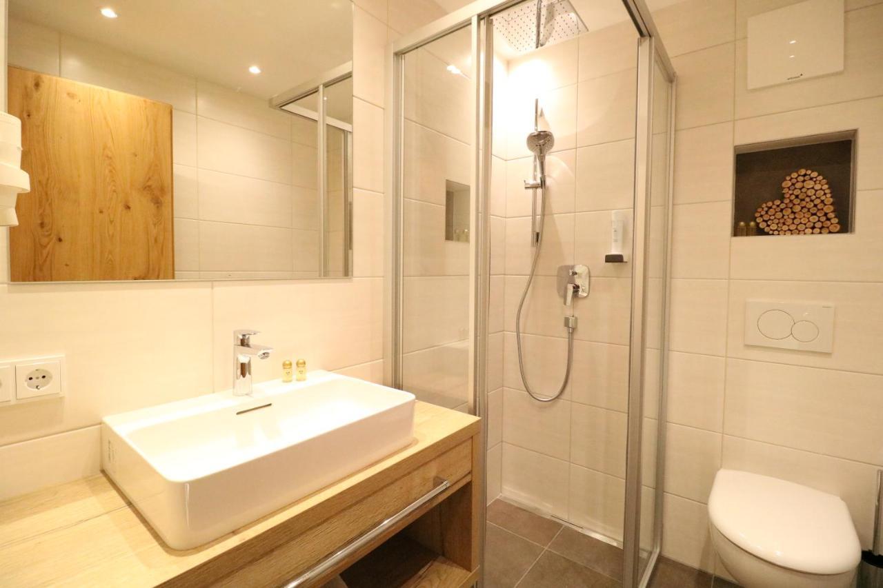 Hotel Braeu Рауріс Екстер'єр фото