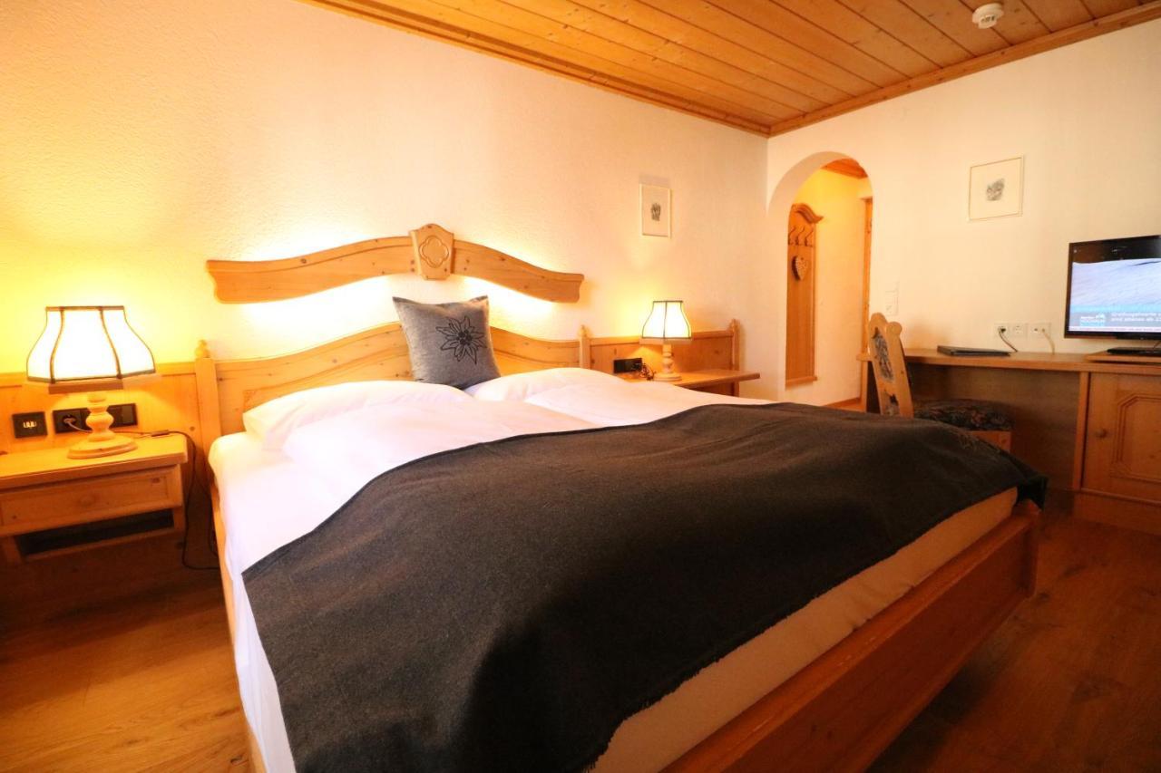 Hotel Braeu Рауріс Екстер'єр фото