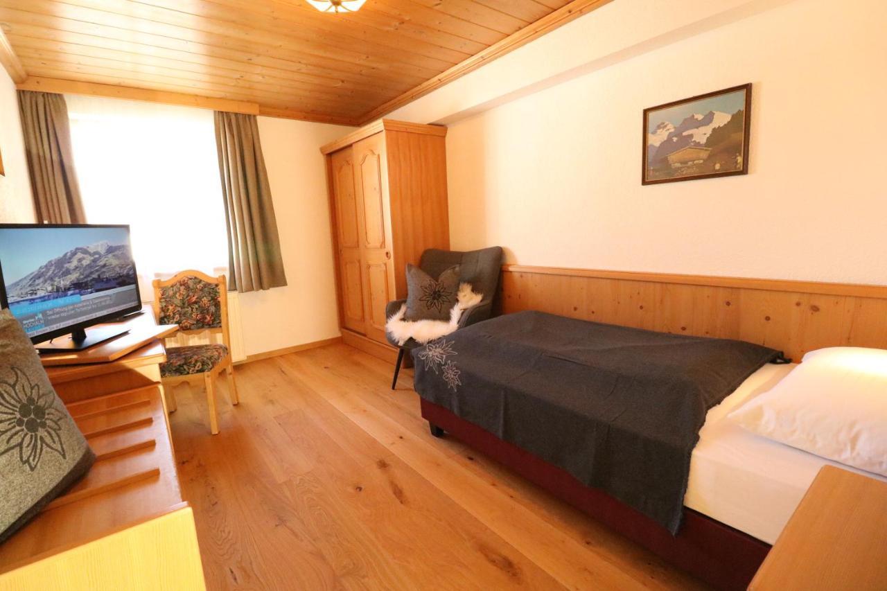 Hotel Braeu Рауріс Екстер'єр фото