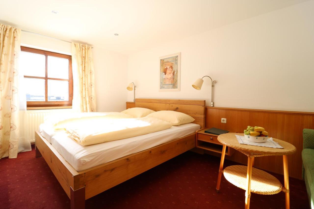 Hotel Braeu Рауріс Екстер'єр фото